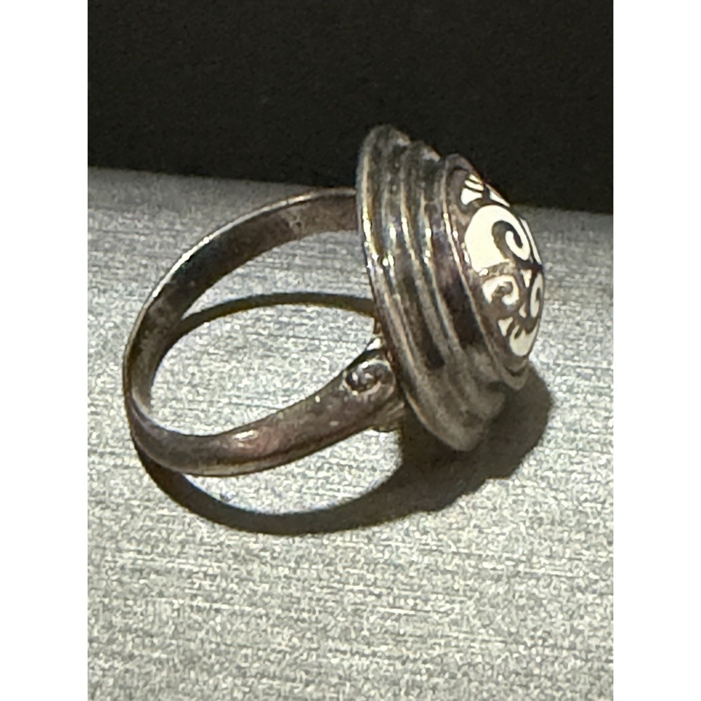 Kamelleon Signed 925 Silver White Enamel Scroll‎ Design  Size 7.5